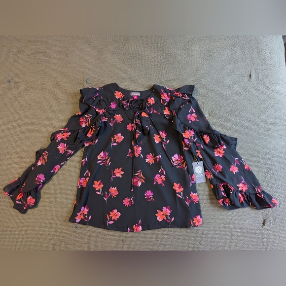 Vince Camuto Floral Lace-Up Ruffle Sleeve Blouse in Pomegranate Pink at Nordstro - Picture 2 of 8